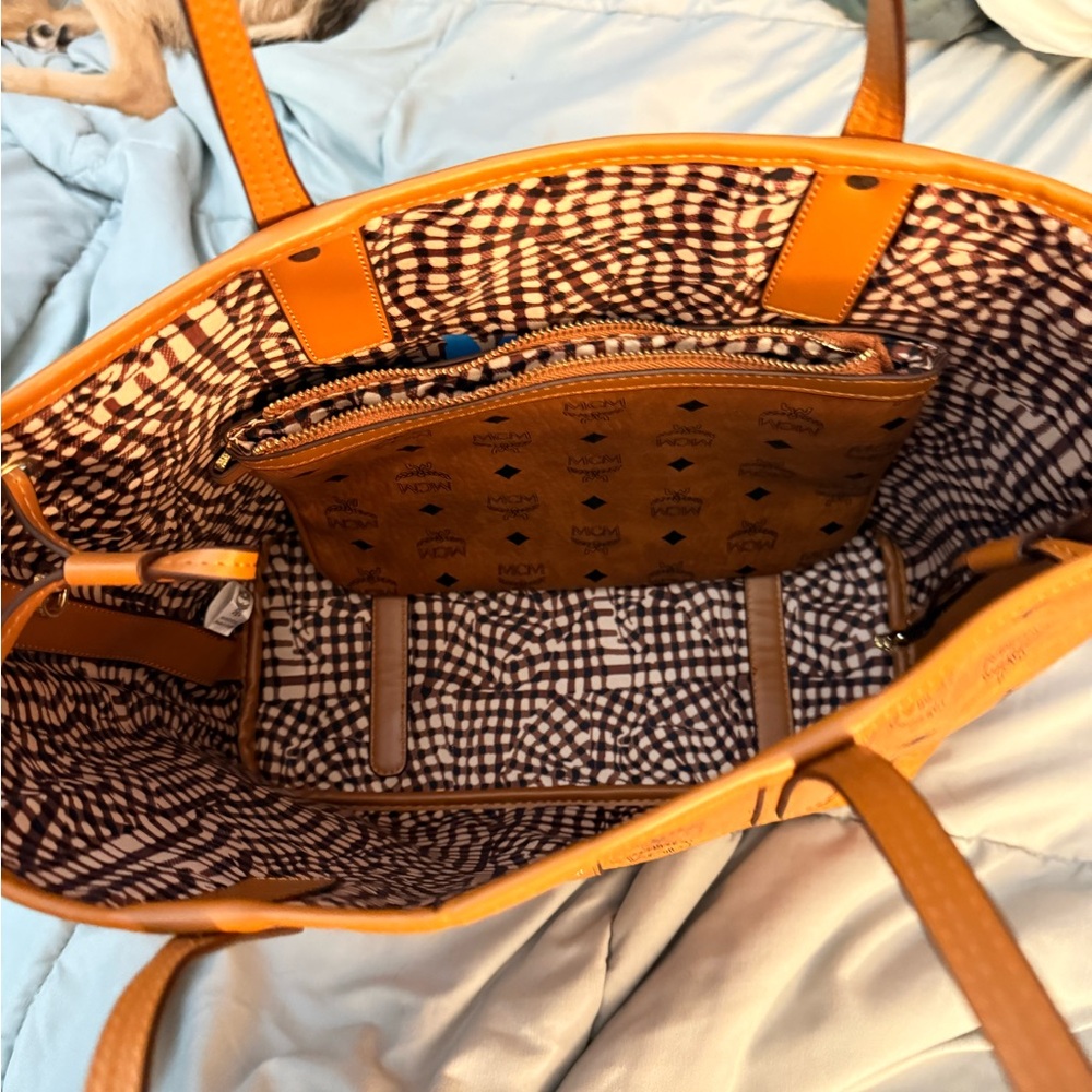 MCM Cognac Visetos Tote Bag - Picture 2 of 5